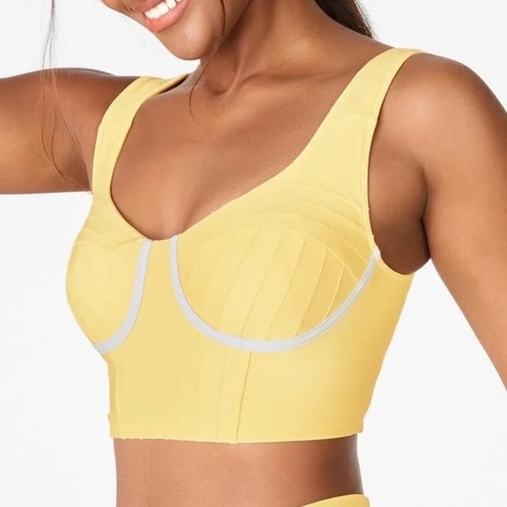 Fabletics Nova Sports Bra